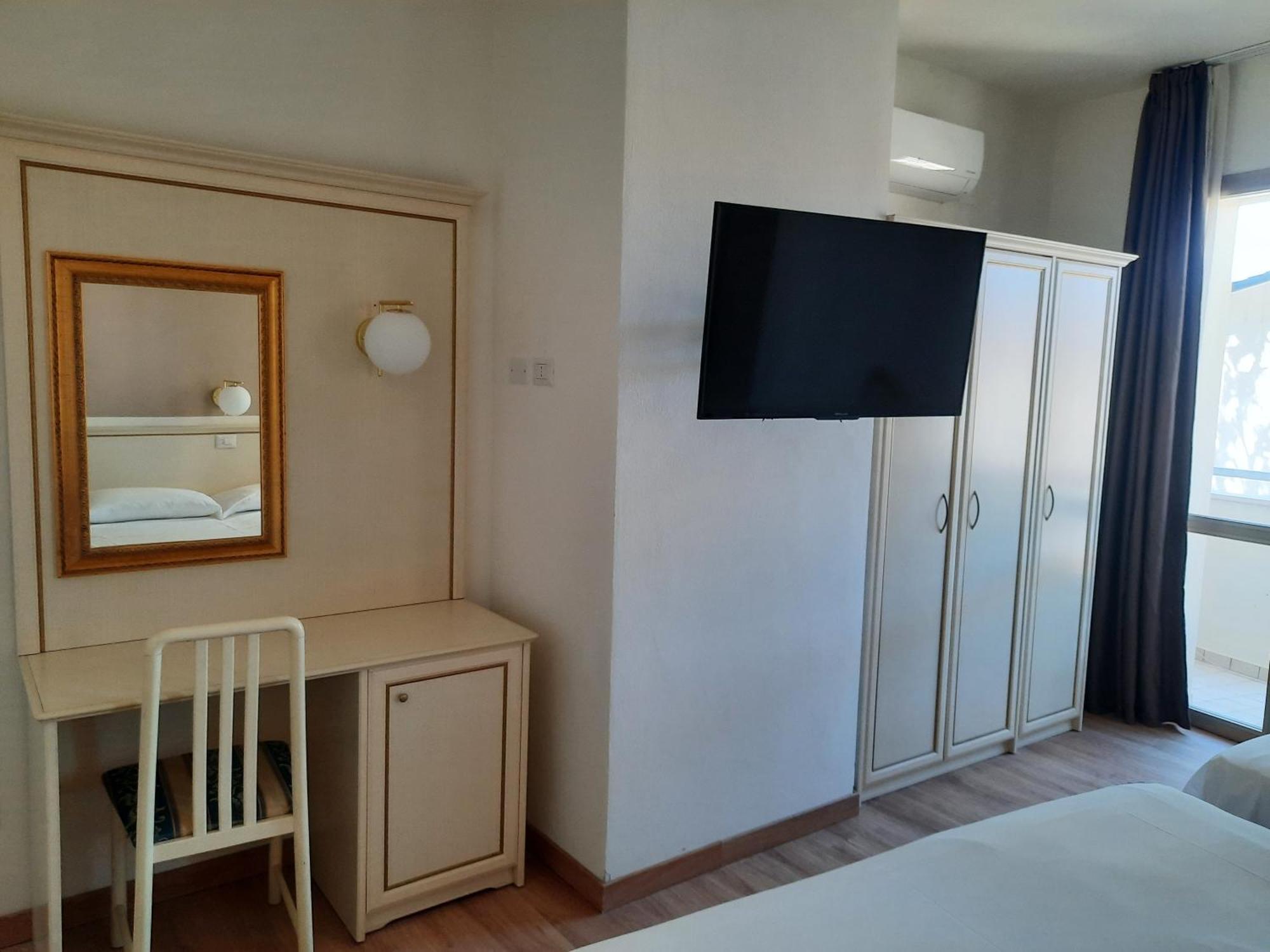 Schiller Hotel 3*